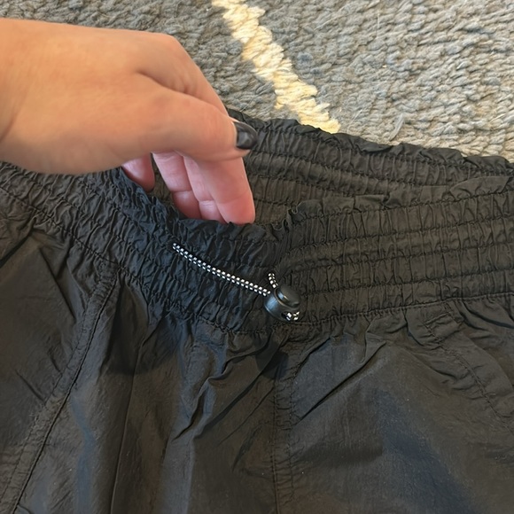 Old Navy Adjustable Quick Dry Cargo Pants - Picture 6 of 8